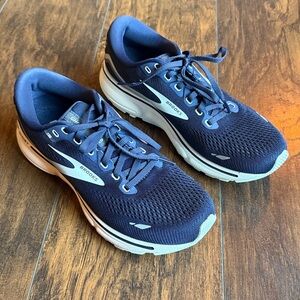 Women's Brooks Ghost Blue Gray White Sneakers Running Shoes Size 9.5 (BL)